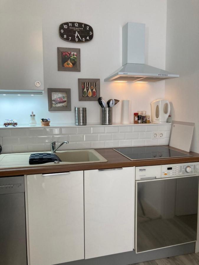 Living At Saarpartments - Adultsonly - Business & Holiday Homes With Kitchen For Long- And Short Term Stay, 3 Min To St Johanner Markt And Points Of Interest Saarbruecken Exterior photo